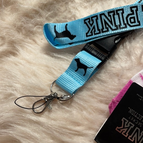 VS PINK Socks + Lanyard - Picture 2 of 3